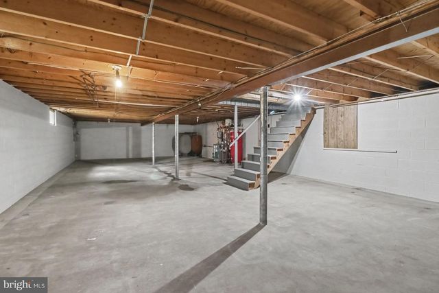 23 MINE RD, Lebanon, PA 17042