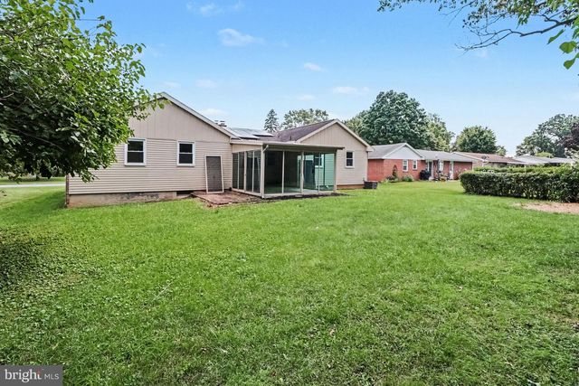 23 MINE RD, Lebanon, PA 17042
