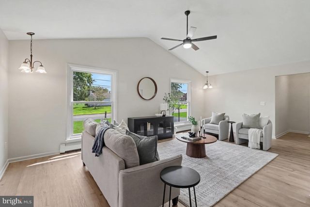 23 MINE RD, Lebanon, PA 17042