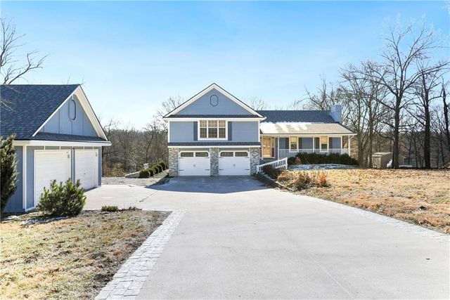 7409 E 229th Street, Peculiar, MO 64078