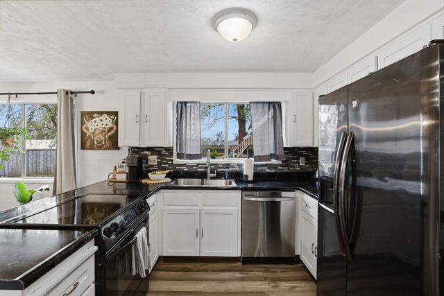 50 Kathryn Court, Central Point, OR 97502