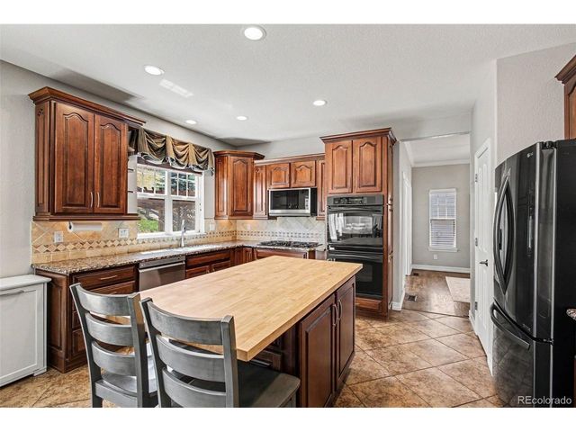 2212 Ridgetrail Dr, Castle Rock, CO 80104