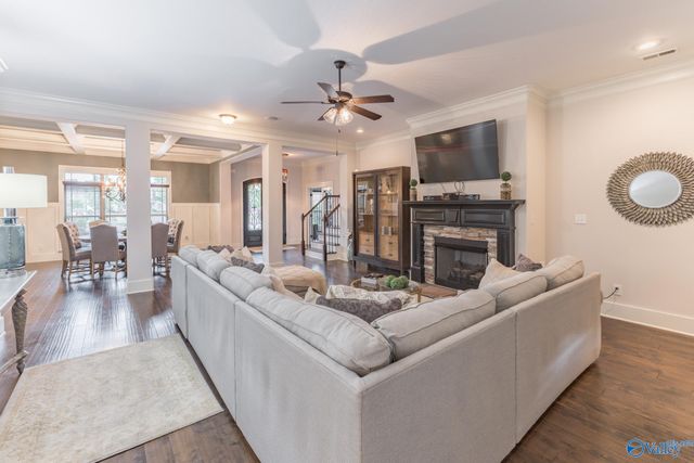 6 Holly Park Blvd, Huntsville, AL 35824