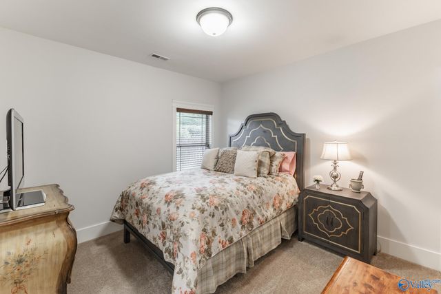 6 Holly Park Blvd, Huntsville, AL 35824