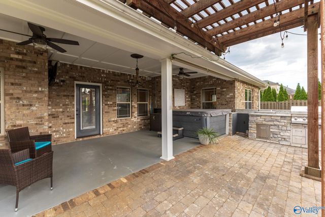 6 Holly Park Blvd, Huntsville, AL 35824