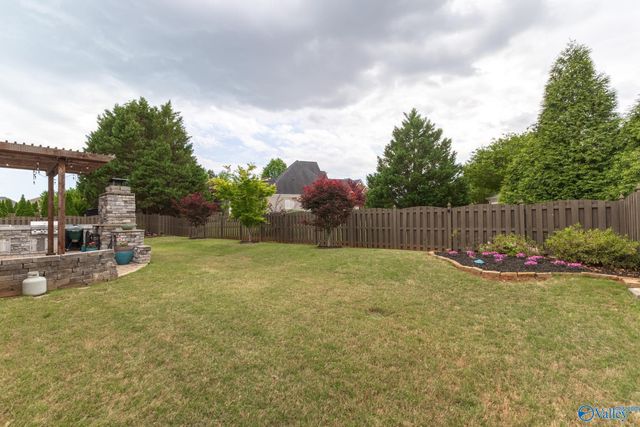 6 Holly Park Blvd, Huntsville, AL 35824