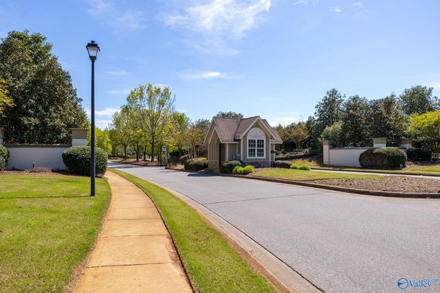 6 Holly Park Blvd, Huntsville, AL 35824