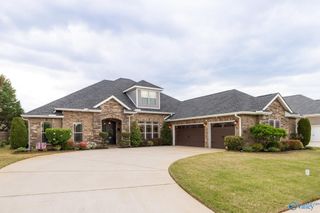 6 Holly Park Blvd, Huntsville, AL 35824