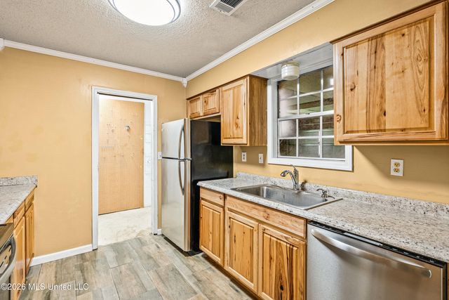 507 S Lake Shore Drive, Southaven, MS 38671