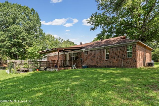 507 S Lake Shore Drive, Southaven, MS 38671