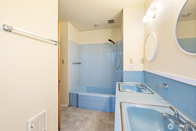 130 Viewcrest Avenue, Port Angeles, WA 98362