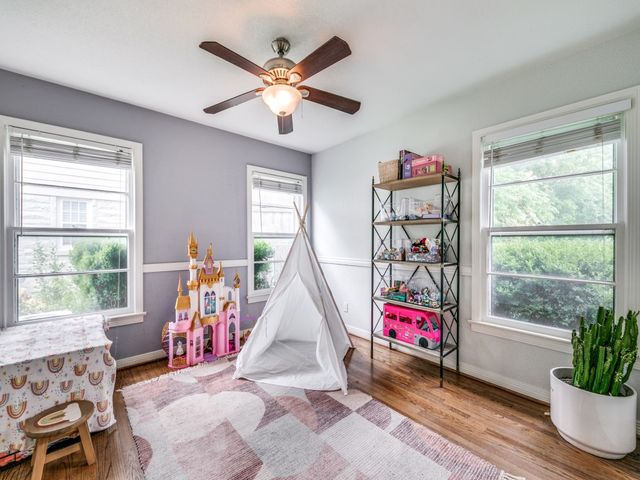 9419 Peninsula Drive, Dallas, TX 75218