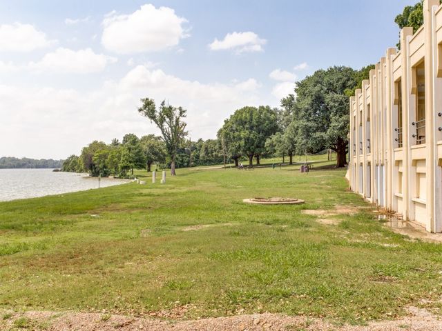 9419 Peninsula Drive, Dallas, TX 75218