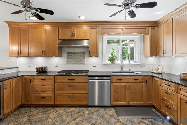 9519 Ashton Ct, North Chesterfield, VA 23235