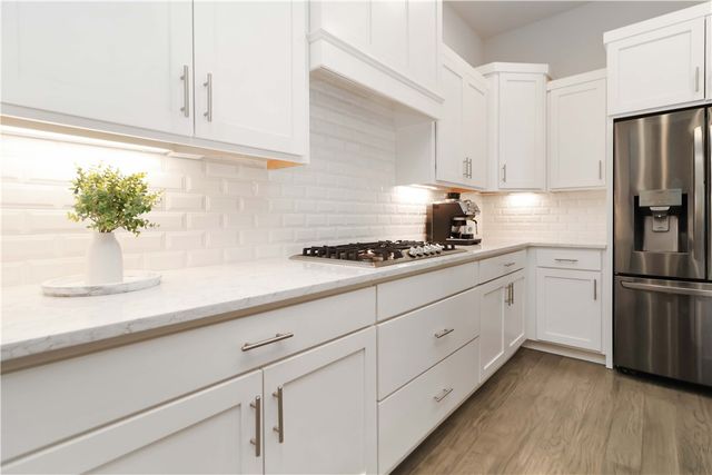 2402 SW Preston Park Avenue, Bentonville, AR 72713