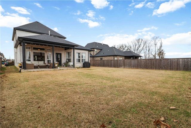 2402 SW Preston Park Avenue, Bentonville, AR 72713