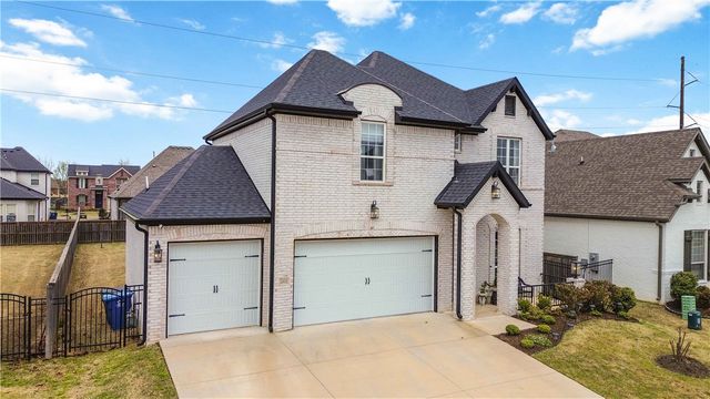 2402 SW Preston Park Avenue, Bentonville, AR 72713