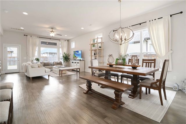 2402 SW Preston Park Avenue, Bentonville, AR 72713