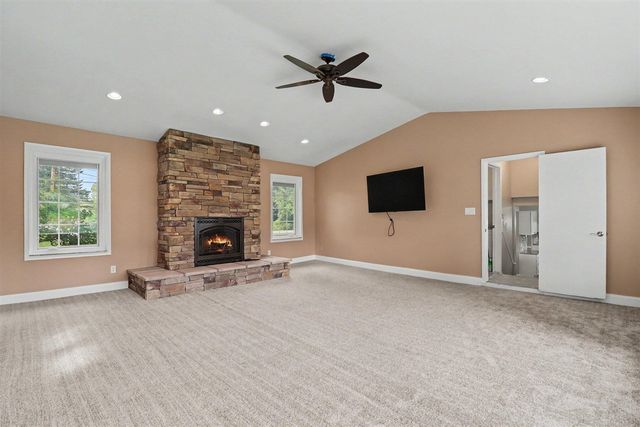 7436 Oak Bay Drive, White Lake, MI 48383