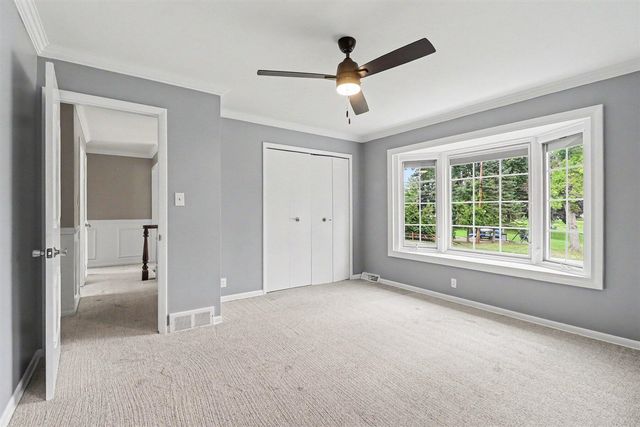 7436 Oak Bay Drive, White Lake, MI 48383