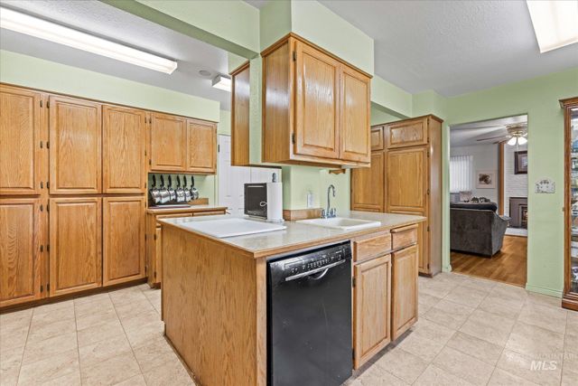 319 Davis Ave, Nampa, ID 83651