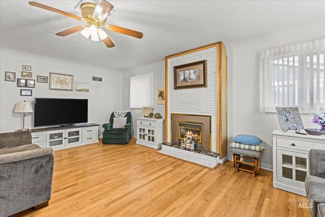 319 Davis Ave, Nampa, ID 83651