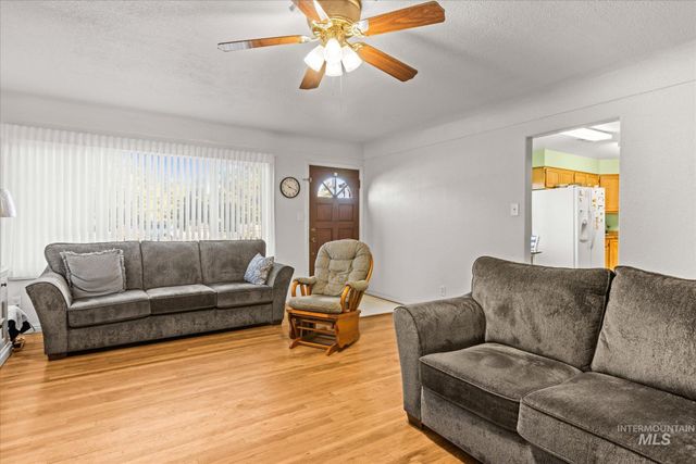 319 Davis Ave, Nampa, ID 83651