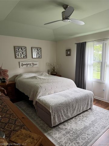 170 Creekwood Circle 43, Linden, MI 48451