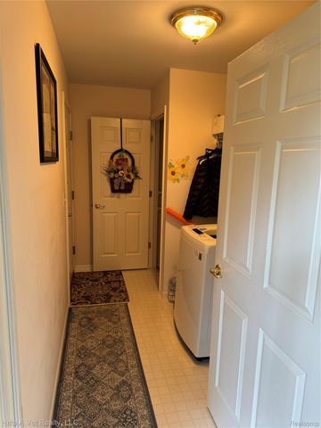 170 Creekwood Circle 43, Linden, MI 48451