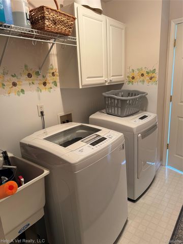 170 Creekwood Circle 43, Linden, MI 48451
