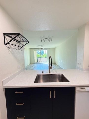 800 S Abel Street 210, Milpitas, CA 95035