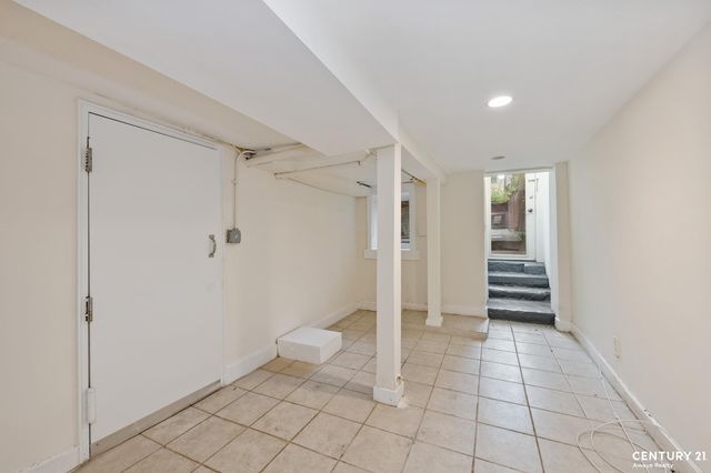 155 W 9th Street, New York City, NY 11231