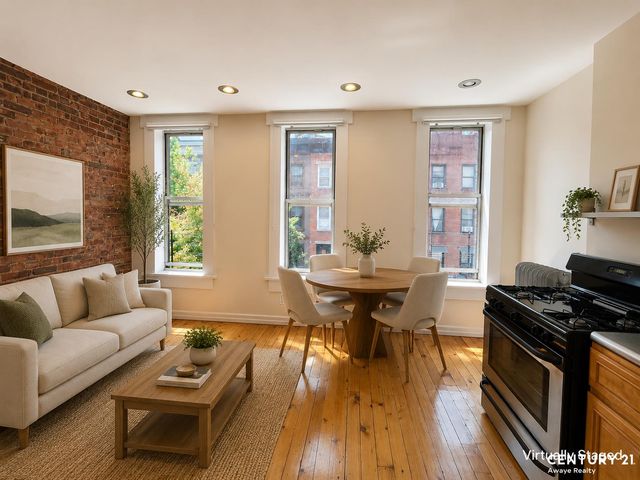 155 W 9th Street, New York City, NY 11231