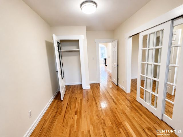 155 W 9th Street, New York City, NY 11231