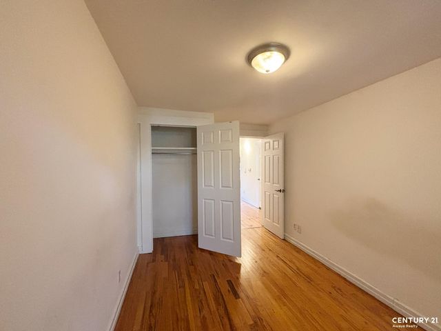 155 W 9th Street, New York City, NY 11231