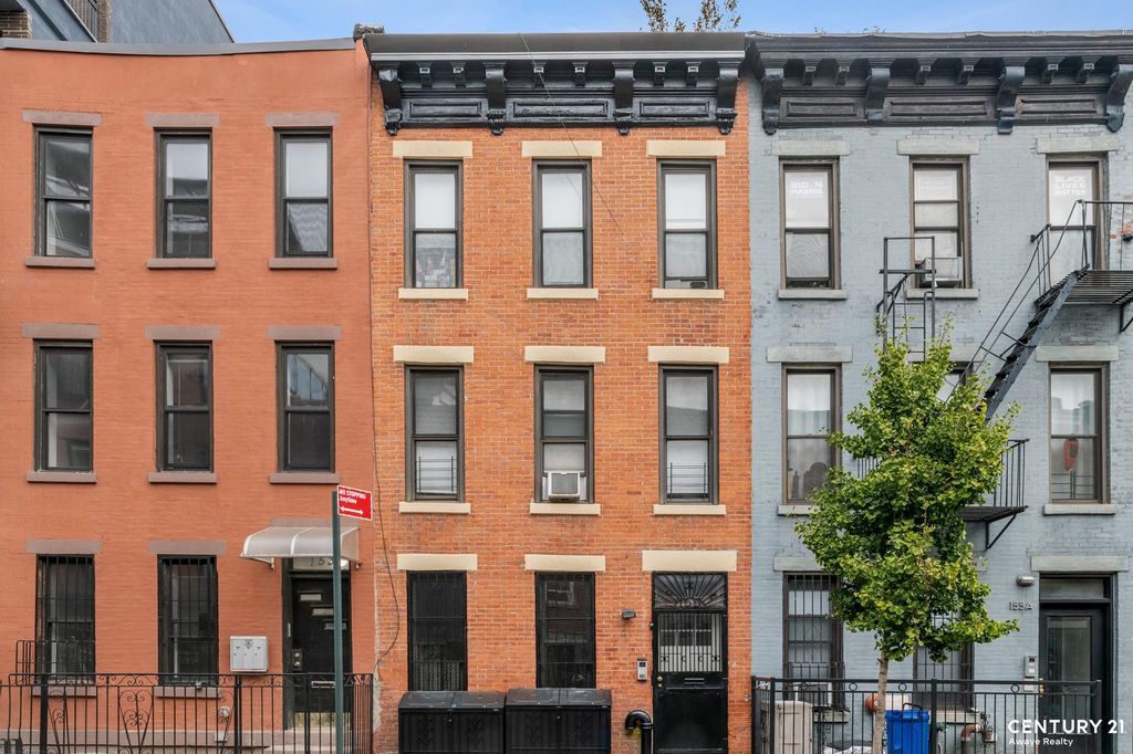155 W 9th Street, New York City, NY 11231