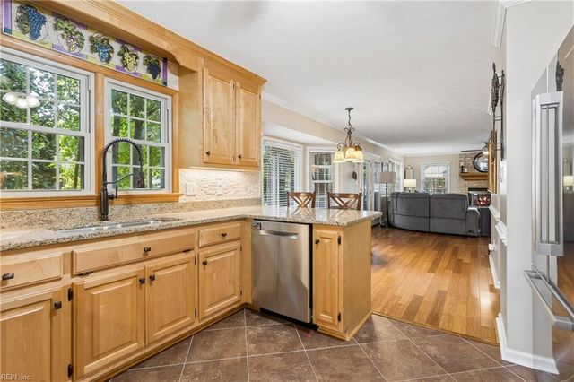 119 Manassas LOOP, Yorktown, VA 23693
