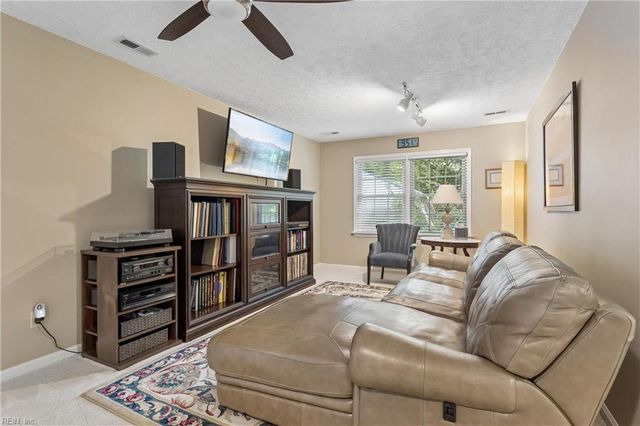 119 Manassas LOOP, Yorktown, VA 23693