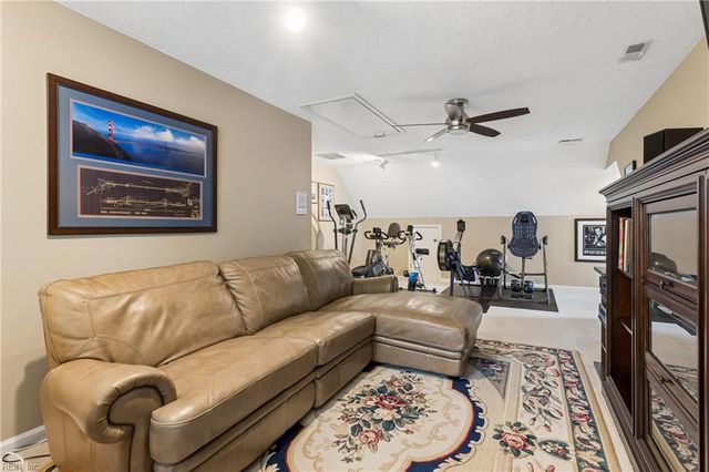 119 Manassas LOOP, Yorktown, VA 23693