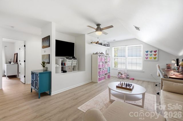 2529 Shady Reach Lane, Charlotte, NC 28214