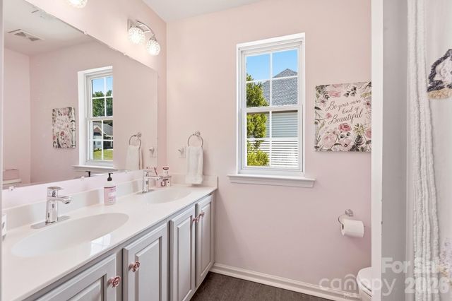 2529 Shady Reach Lane, Charlotte, NC 28214