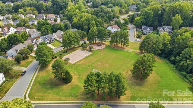 2529 Shady Reach Lane, Charlotte, NC 28214