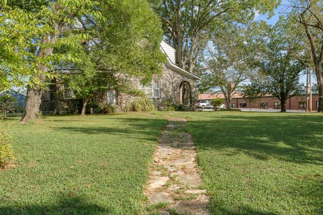 307 College Ave, E, Carthage, TN 37030