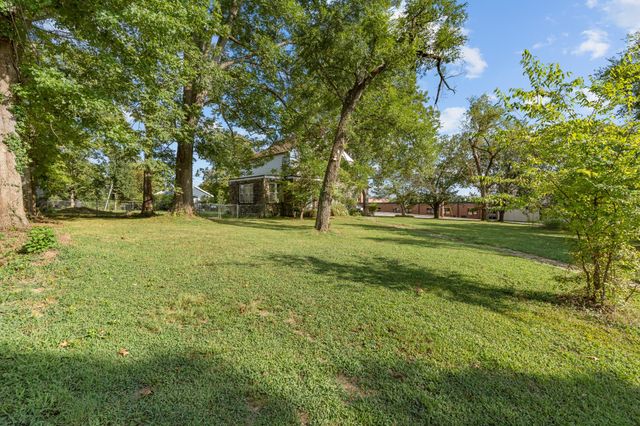 307 College Ave, E, Carthage, TN 37030