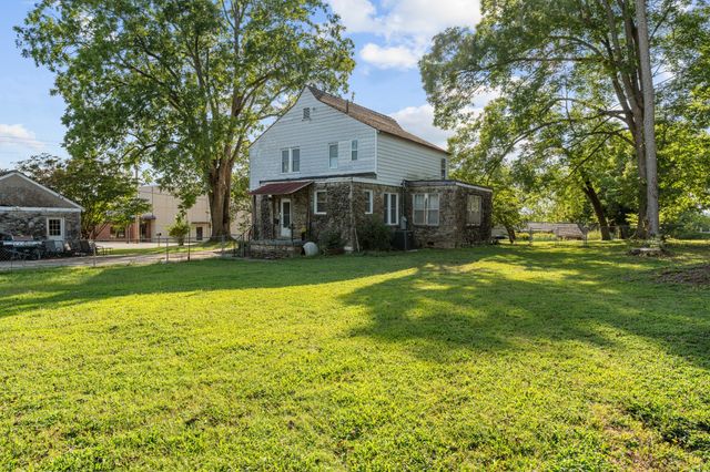 307 College Ave, E, Carthage, TN 37030