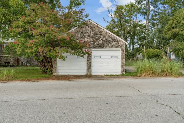 307 College Ave, E, Carthage, TN 37030