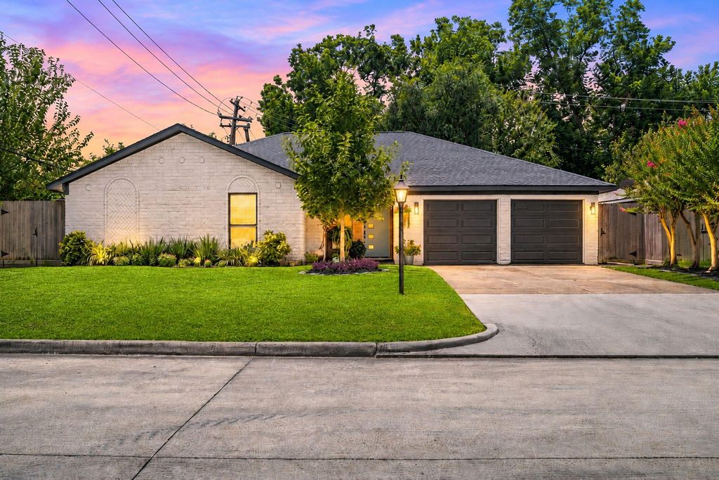 8835 Eldora Drive, Houston, TX 77080