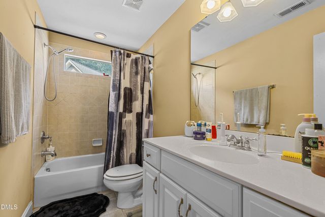 1412 Savannah Oaks Way, Raleigh, NC 27614