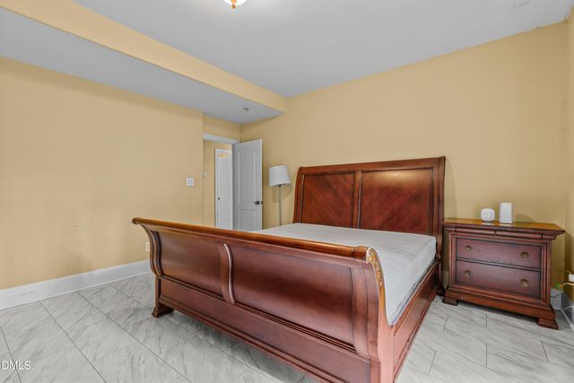 1412 Savannah Oaks Way, Raleigh, NC 27614