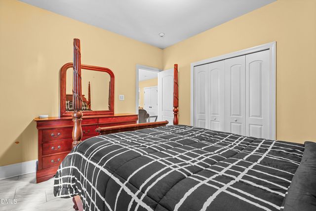 1412 Savannah Oaks Way, Raleigh, NC 27614